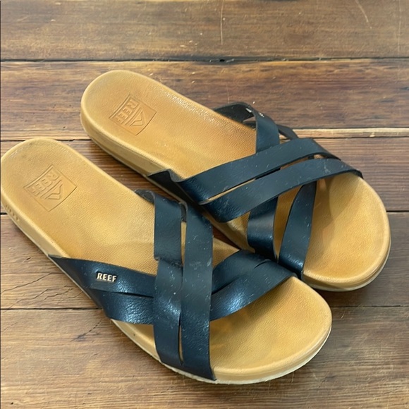 Reef Black and Tan Sandals Comfortable and Stylish size 11 - Picture 1 of 5